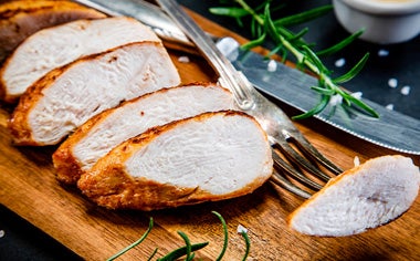 ¿Cómo cocinar el mejor pollo en airfryer? Algunas recomendaciones para preparar pollo en airfryer sin perder el sabor y la textura crujiente, mientras comes más saludable. ¡Conócelas ahora mismo!