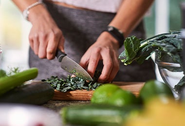 Afilar cuchillos para cortar vegetales 