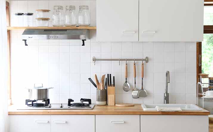 Cocina organizada con porta utensilios Cocina organizada con porta utensilios