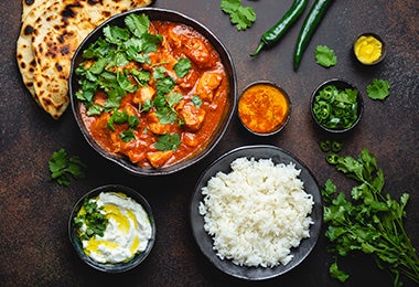 Curry preparado en una olla de cocción lenta. Curry preparado en una olla de cocción lenta.
