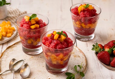 Vasitos de mango y fresa receta de postres balanceados Vasitos de mango y fresa receta de postres balanceados