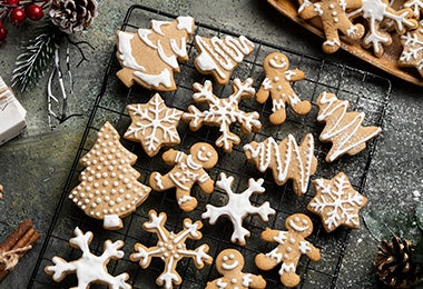 Galletas de jengibre de diferentes formas Galletas de jengibre de diferentes formas