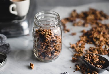 Vaso de vidrio con granola Vaso de vidrio con granola