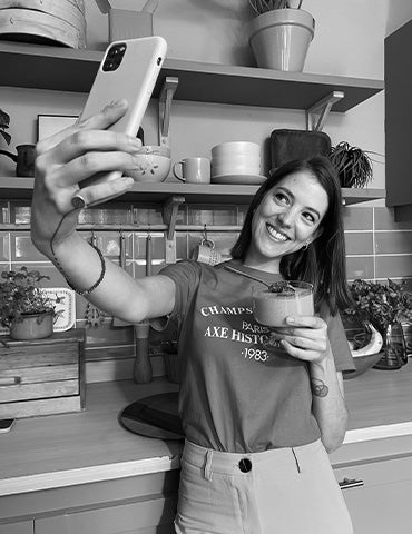 Loretto: le gusta cocina y disfruta adaptando recetas para darse su toque personal. Es fiel seguidora de tutoriales. Elige preparaciones con dificultad intermedia.