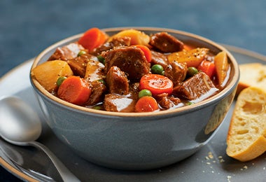 Beef stroganoff con salsa de café y tomates cherry 