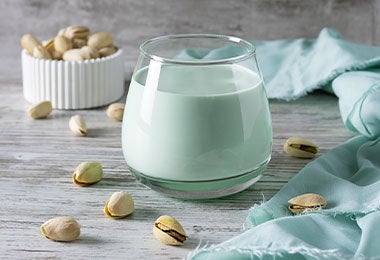 Batido de chirimoya y pistachos