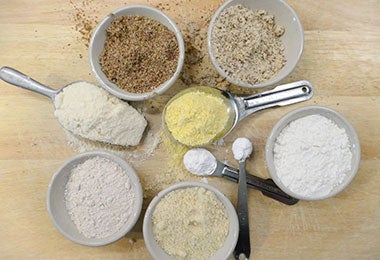 Distintos tipos de harinas en la comida mapuche.