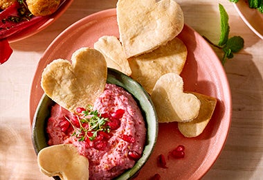 Receta con hummus de betarraga
