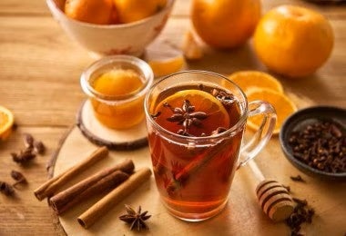 Té caliente con naranja y canela, variación del té de hojas de frambuesa