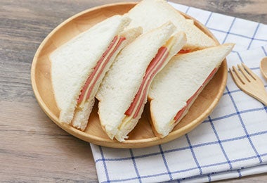 Receta Katsu sando El katsu sando es una receta fácil que fue pensada para hacer con facilidad.