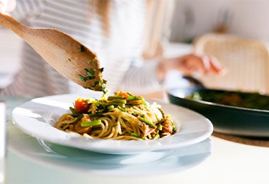 sigue este menú vegano y crea el tuyo plato fuerte de un menú vegano
