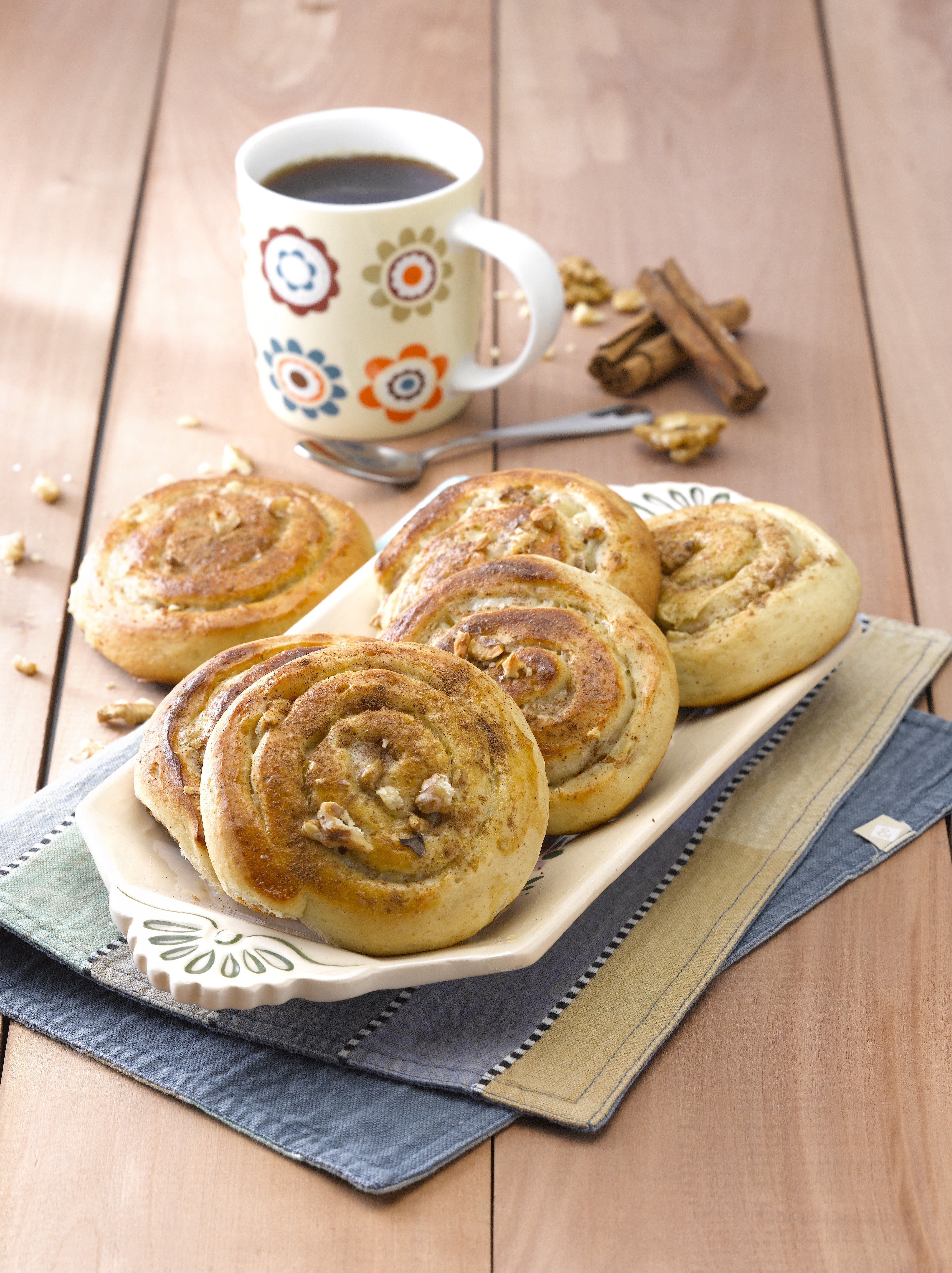 Rollos de Canela y Glaseado de Leche Condensada