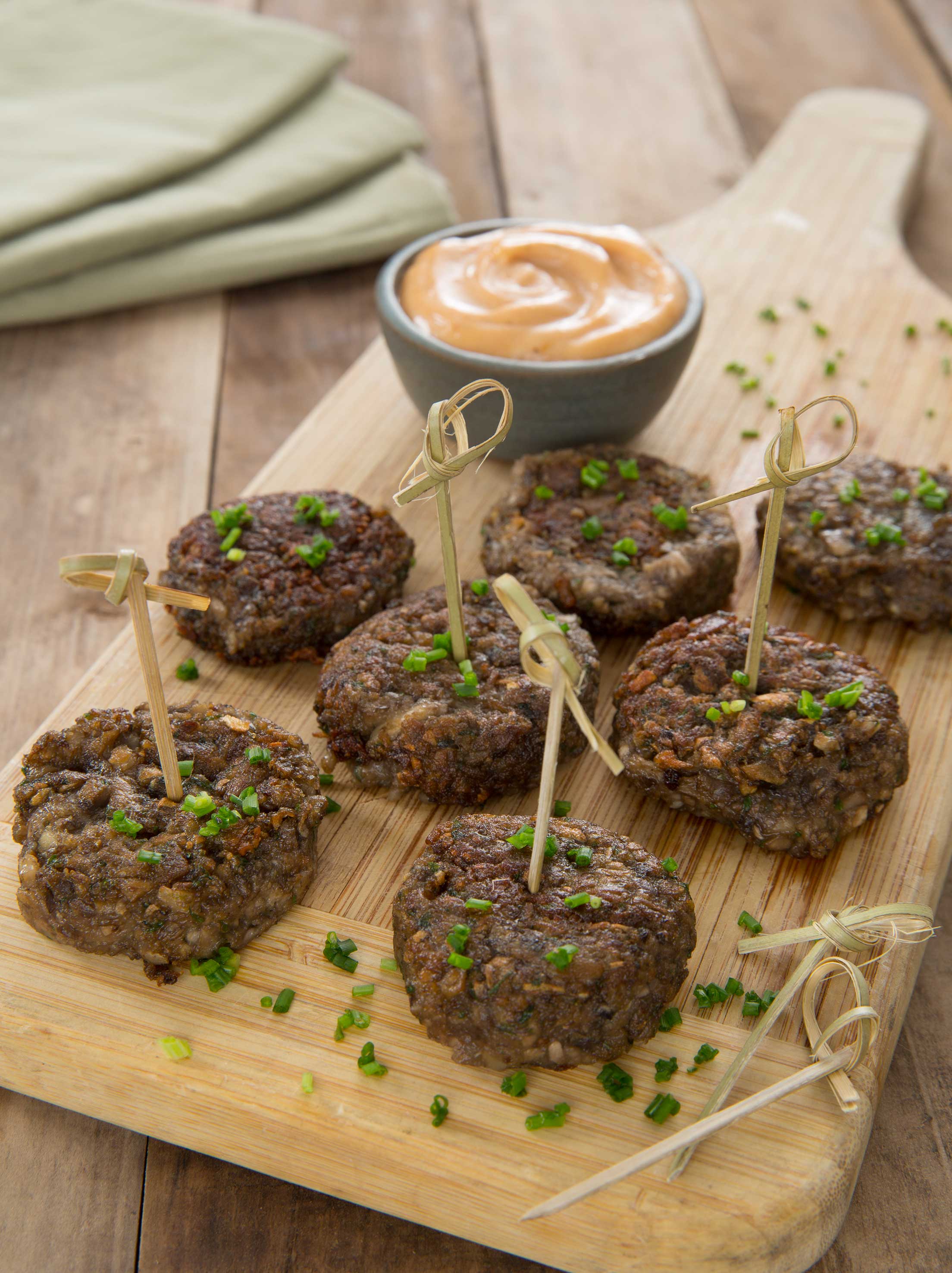 Mini Croquetas de Champiñon con salsa Barbacoa
