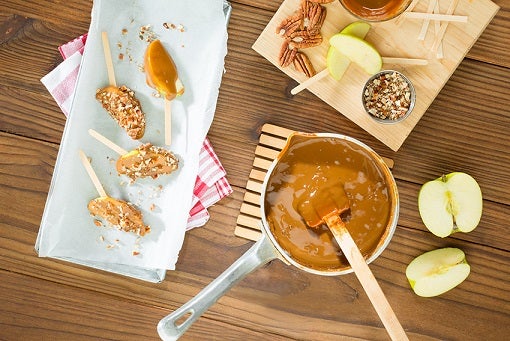 Paletitas de Manzana con baño de Manjar