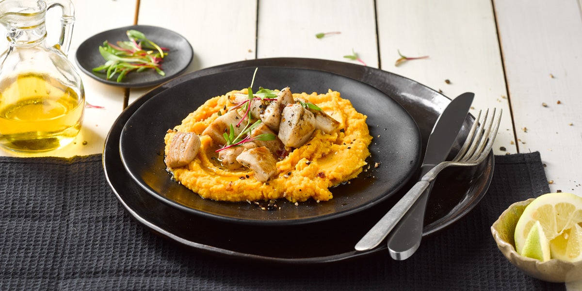 Cubos de reineta con puré de zanahoria y maní