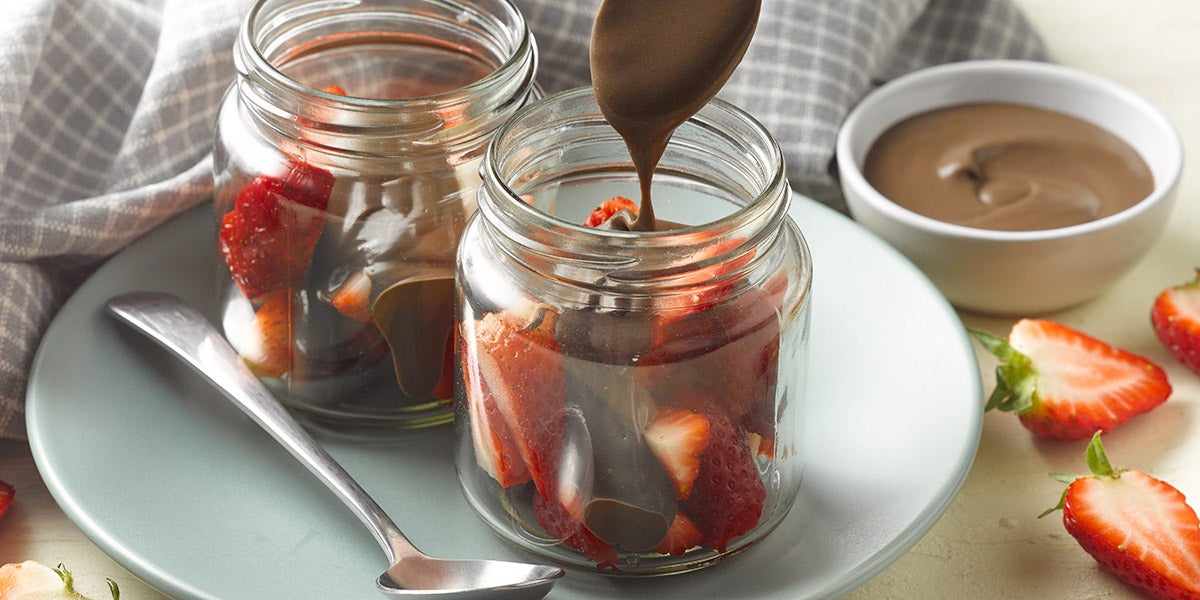 Frutillas con crema de chocolate sin lactosa