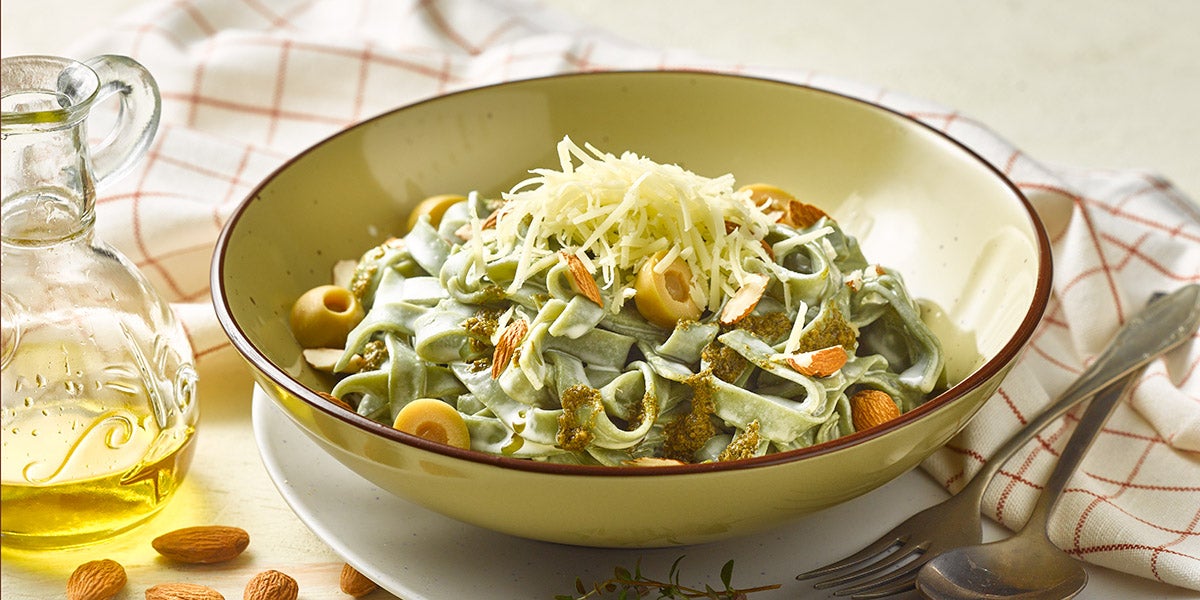 Fetuccini de espinaca a la crema sin lactosa