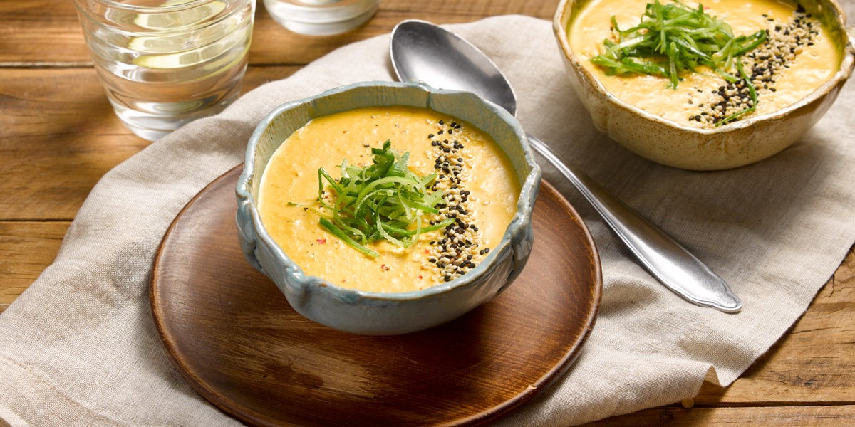 Crema de zanahoria, puerro y papas asadas