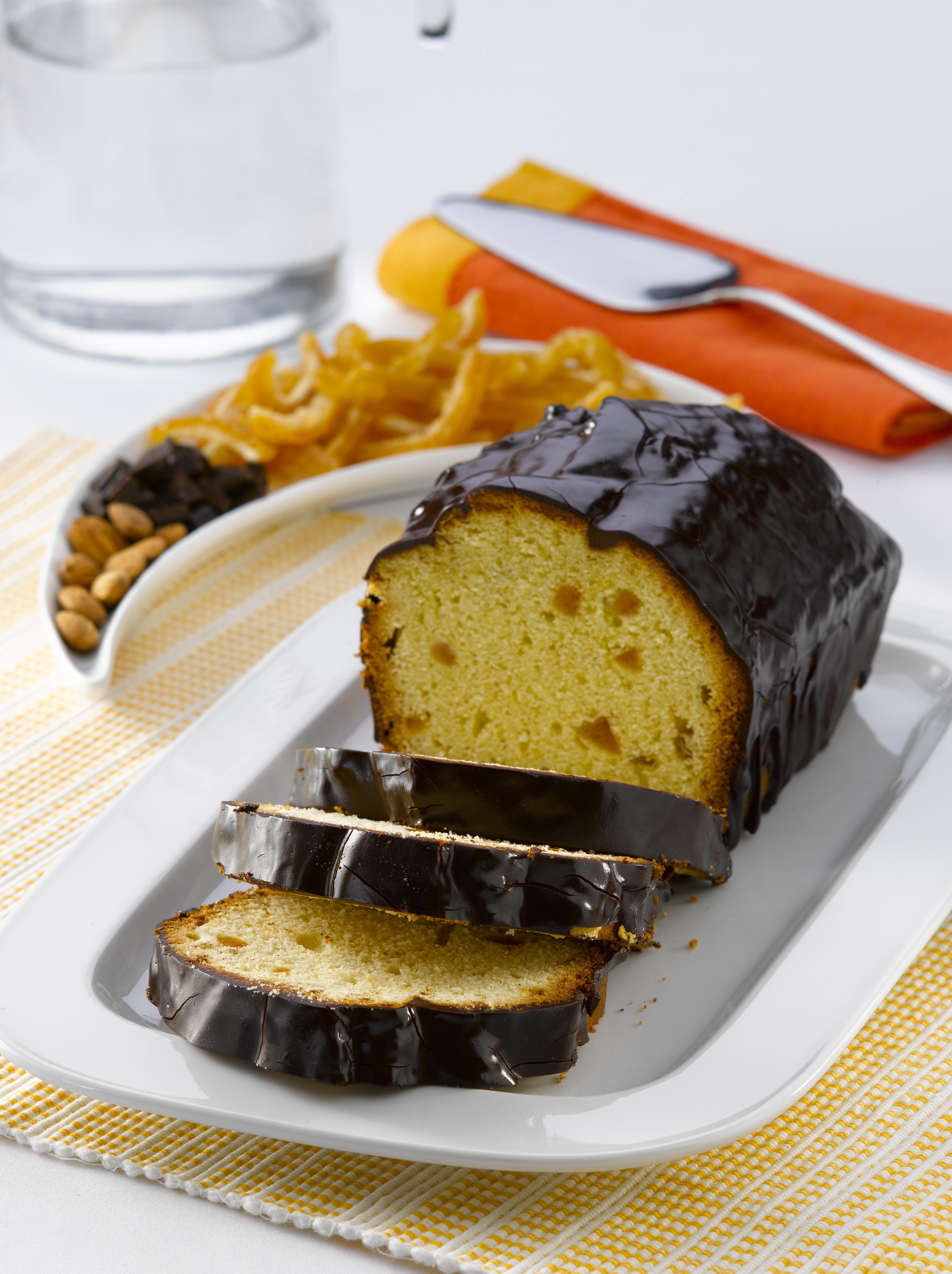 Queque de Naranja con Baño de Chocolate
