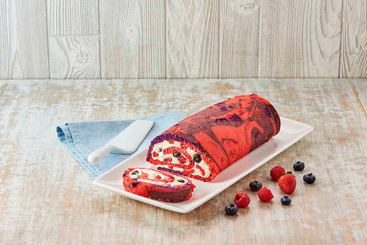 Brazo de Reina con Crema Condensada y Frutos Rojos