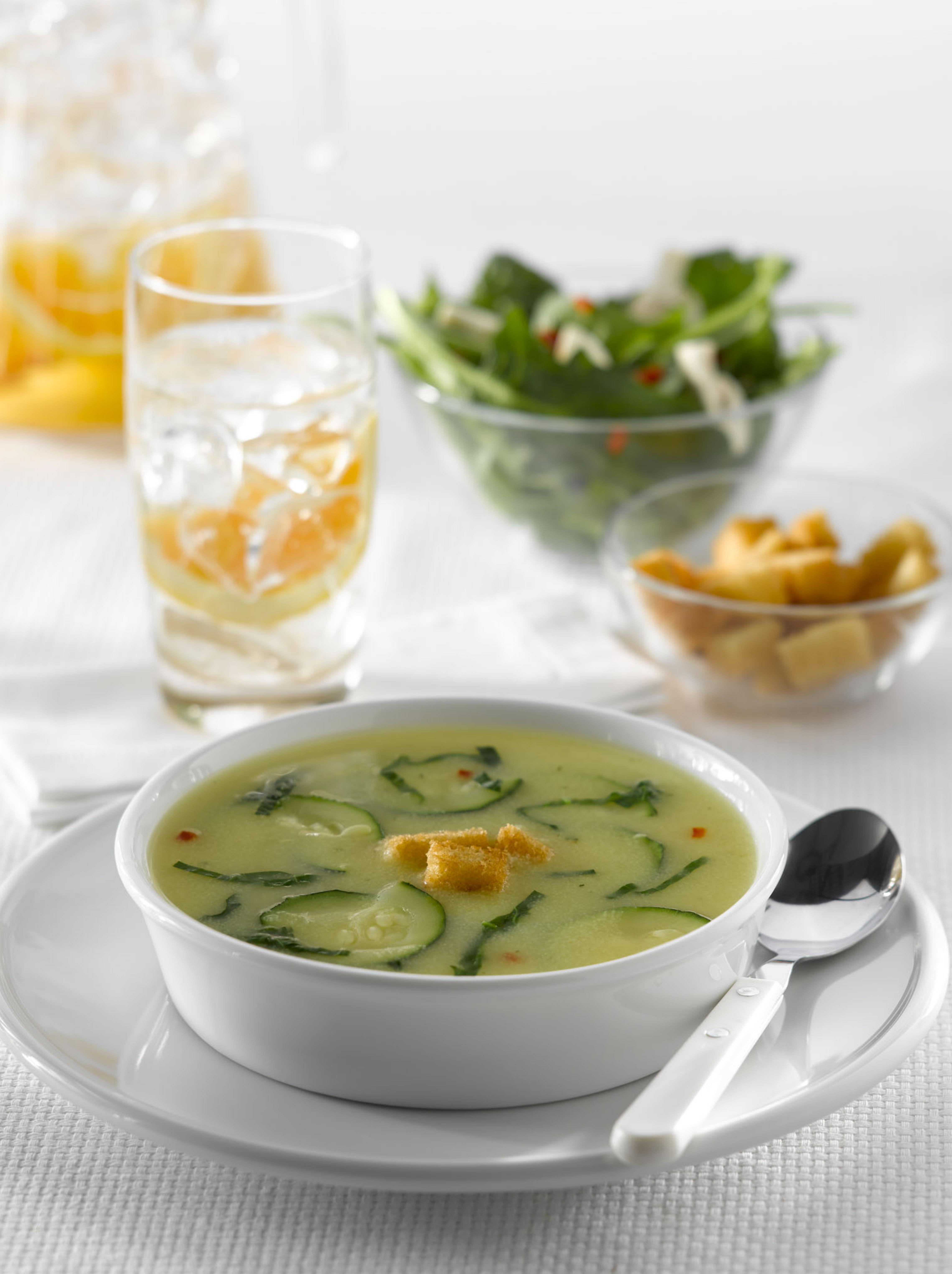 Sopa de Pollo con Sémola a la Verdi