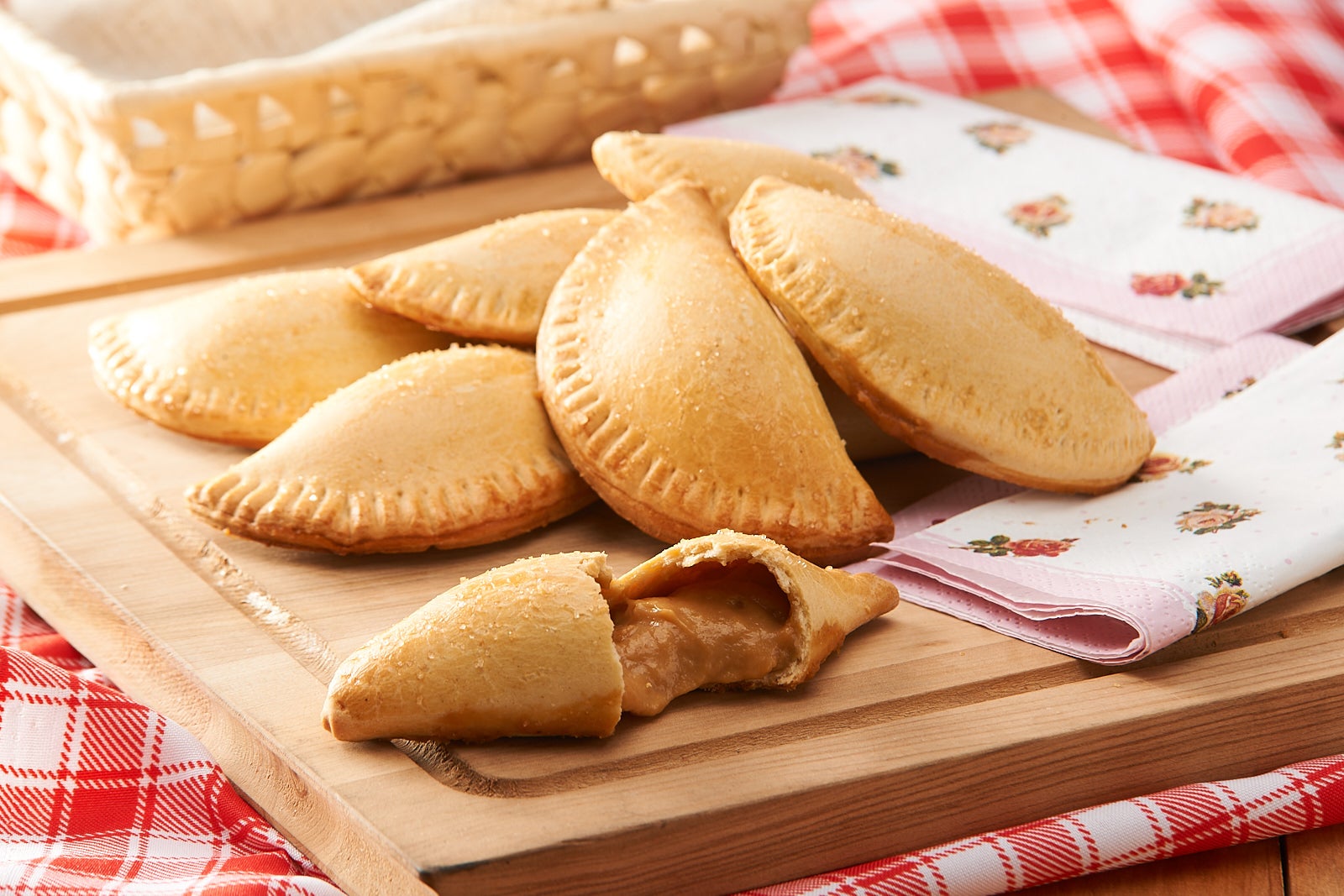 Empanadas de pera con manjar