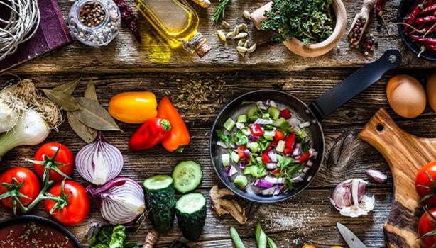 Mesa con variedad de vegetales