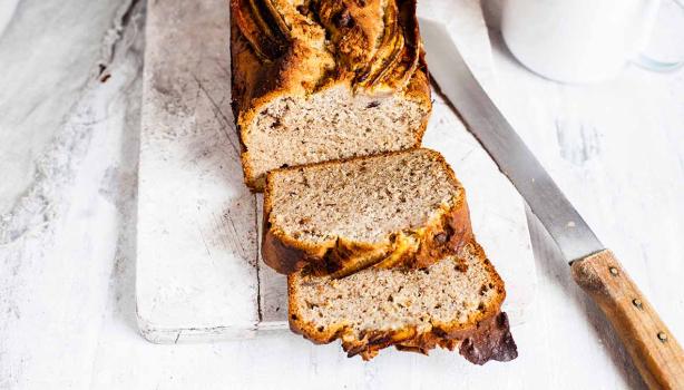 Pan sin gluten cortado en tajadas.