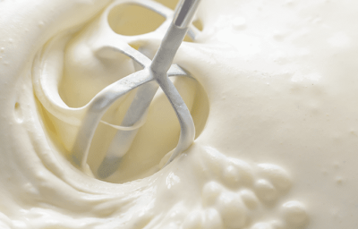 ¿Cómo obtener una crema espumosa?