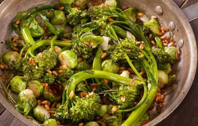 Cómo cocinar en un wok Cómo cocinar en un wok