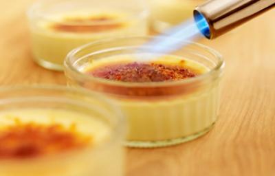 Crème brûlée, postre de origen francés Crème brûlée, postre de origen francés