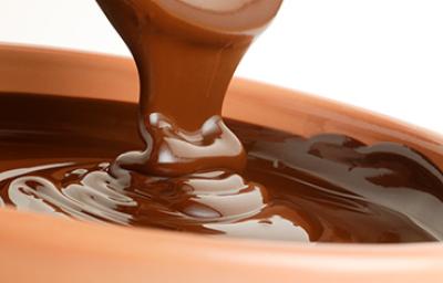 Bol de pudín de chocolate