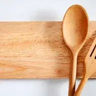 Utensilios de cocina de madera.