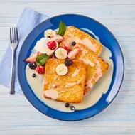 Tostadas francesas con leche condensada.
