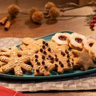 Galletas, un snack navideño popular, en forma de estrellas, árboles y copos de nieve