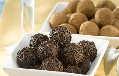 Trufas de Leche Condensada con Chocolate Amargo Trufas de Leche Condensada con Chocolate Amargo