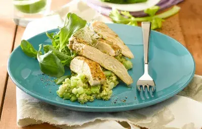 Ensalada de Quinoa Verde con Pollo al Pimenton Ensalada de Quinoa Verde con Pollo al Pimenton