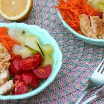 Bowl de quinoa, pollo y verduras