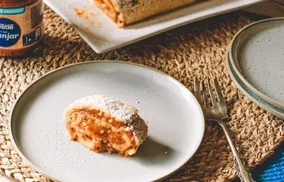 Brazo de reina con manjar Nestlé® sin azúcar Brazo de reina con manjar Nestlé® sin azúcar