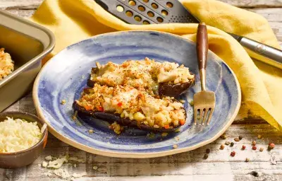 Berenjena rellena con Pollo y Mote