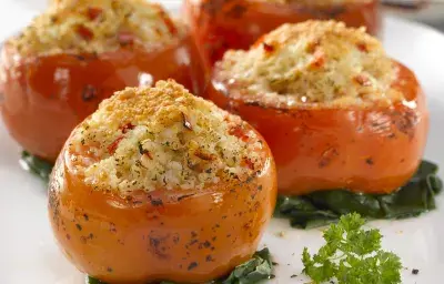 Tomates rellenos con Carne Vegetal