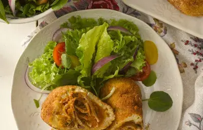 Papas Rellena con Carne Mechada Papas Rellena con Carne Mechada