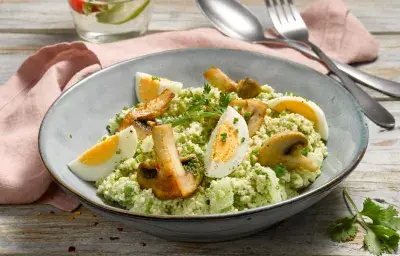 Ensalada de cous cous con cremoso de palta y verduras