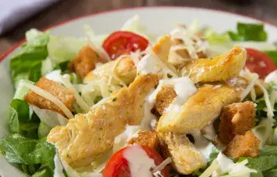 Ensalada Cesar de Pollo Ensalada Cesar de Pollo