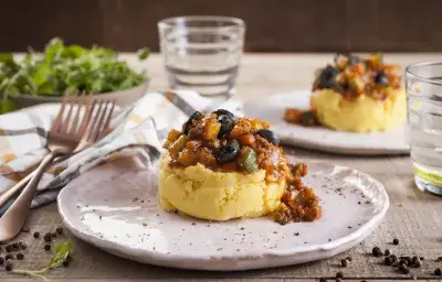 Timbal de papa y boloñesa veg Timbal de papa y boloñesa veg