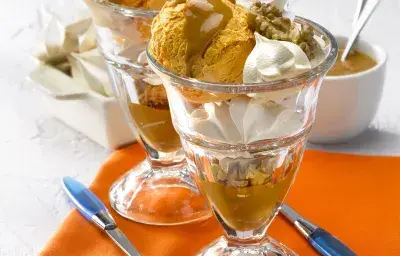 Postre de Lúcuma con Manjar y Merengue Postre de Lúcuma con Manjar y Merengue