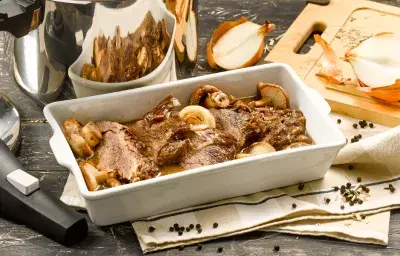 Carne a la Cacerola con Setas Carne a la Cacerola con Setas