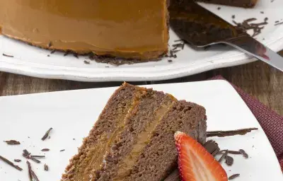 Torta de Cuatro Leches y Chocolate Torta de Cuatro Leches y Chocolate