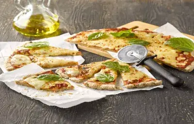 Pizza a la piedra Pizza a la piedra