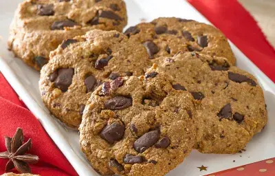Galletones Navideños de Avena y Coco Galletones Navideños de Avena y Coco